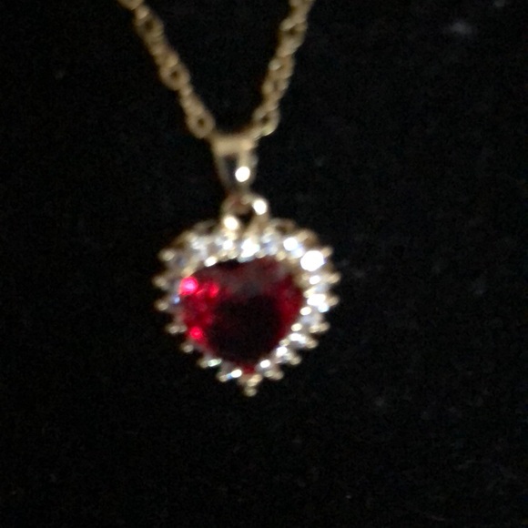 Elegant Red Heart Pendant Necklace and Earring Set - Picture 6 of 10